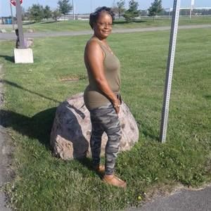 Meet your Posher, Carla